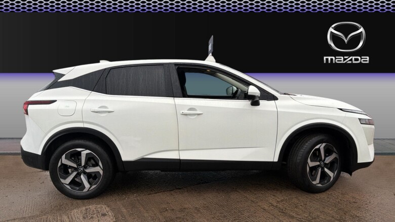 Nissan Qashqai 1.3 DiG-T MH 158 N-Connecta 5dr 4WD Xtronic Petrol Hatchback